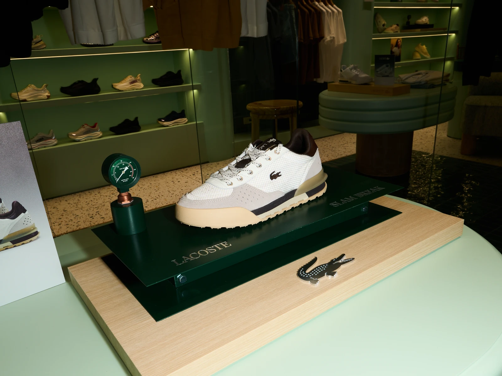 Nacida del juego: La nueva SlamBreak de Lacoste captura la herencia del tenis
