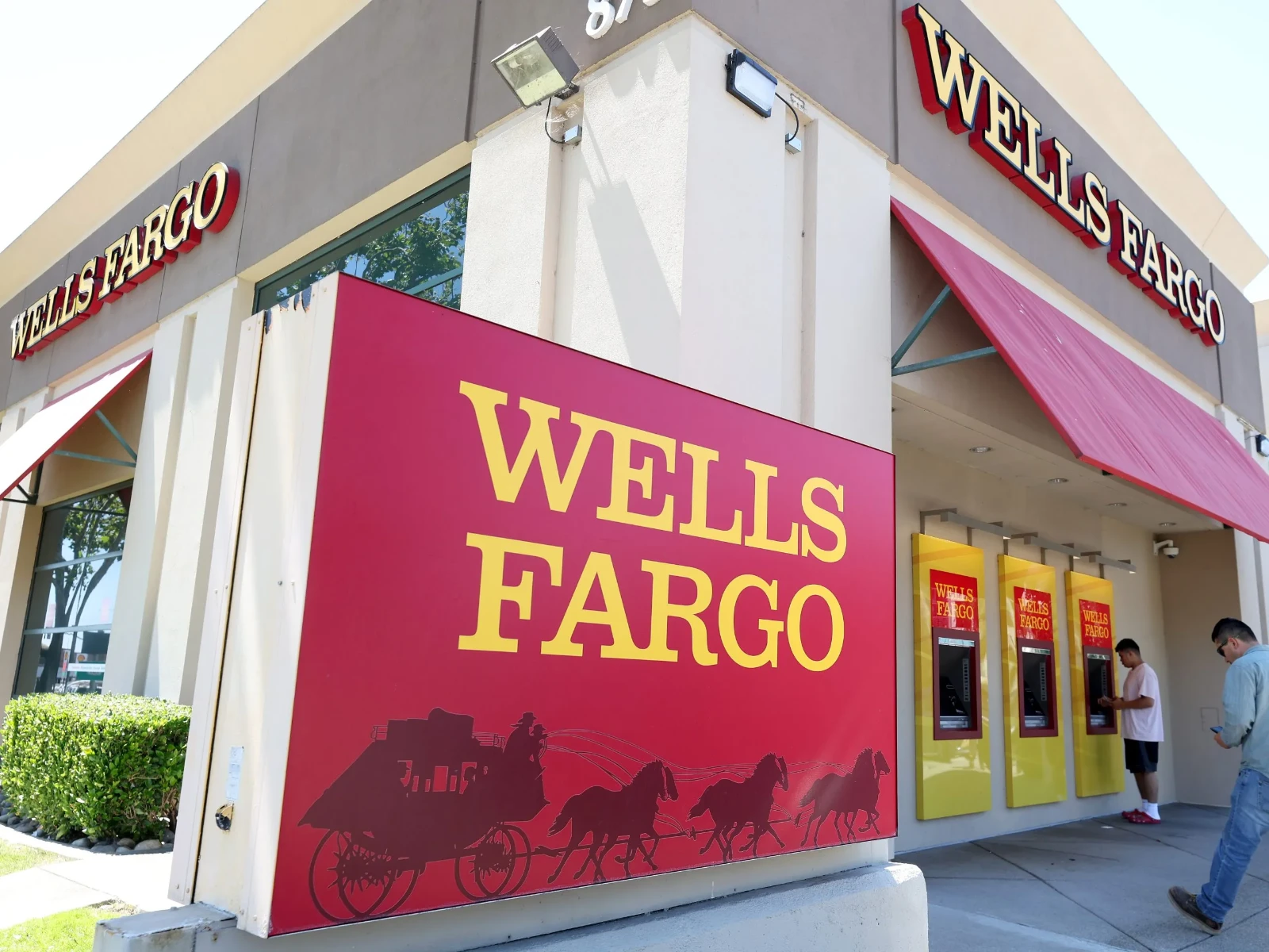 Wells Fargo supera las previsiones de ganancias con una cartera crediticia resistente