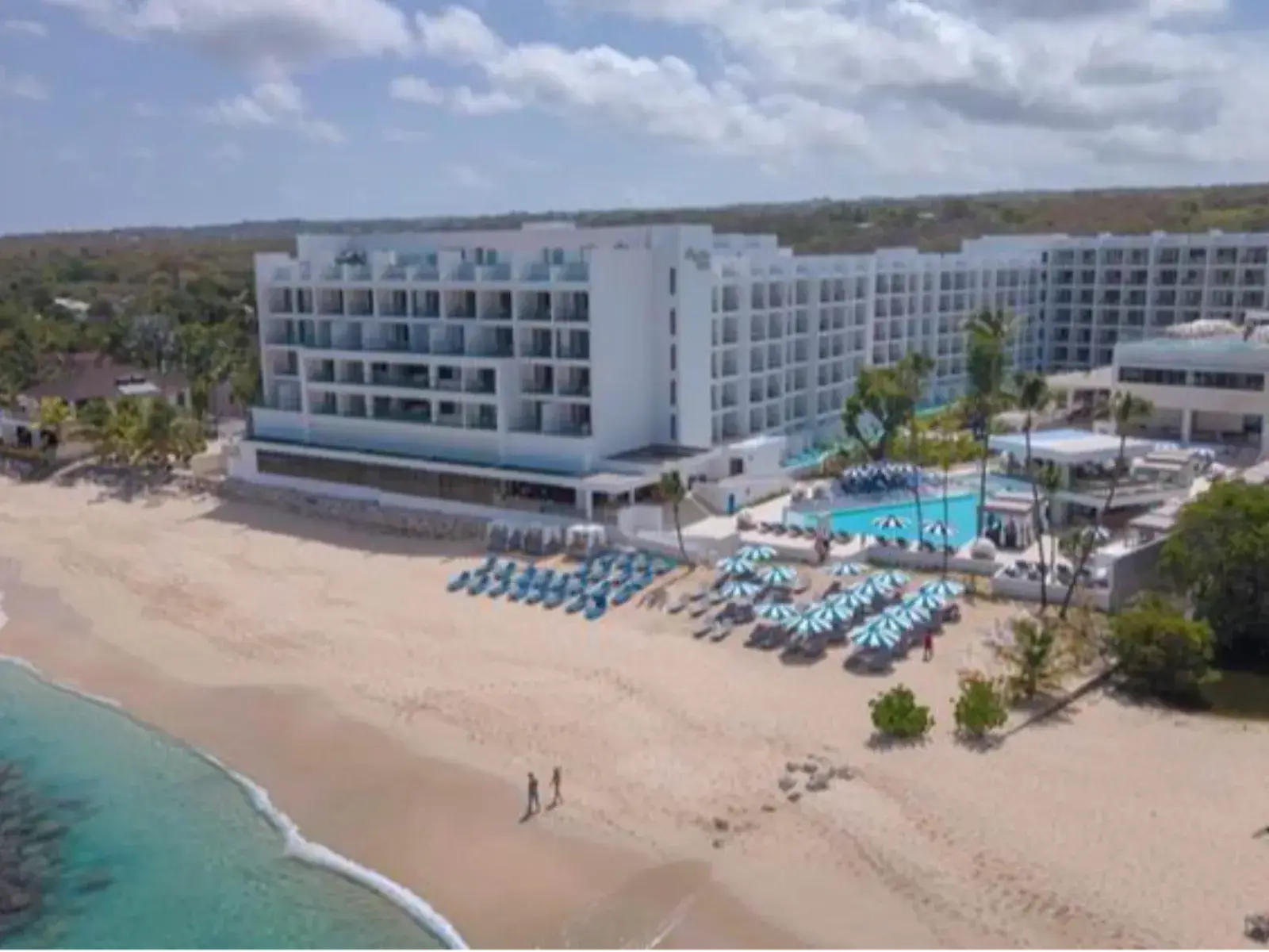 ROYALTON VESSENCE BARBADOS ABRE SUS PUERTAS CON UN NUEVO CONCEPTO DE RESORT TODO INCLUIDO